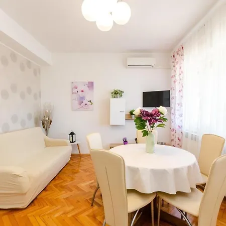 Fuer 4 Personen Ca 45 Qm In Crikvenica, Kvarner Bucht Und Umgebung Apartment